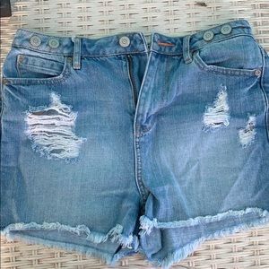 Short mid rise Jean shorts